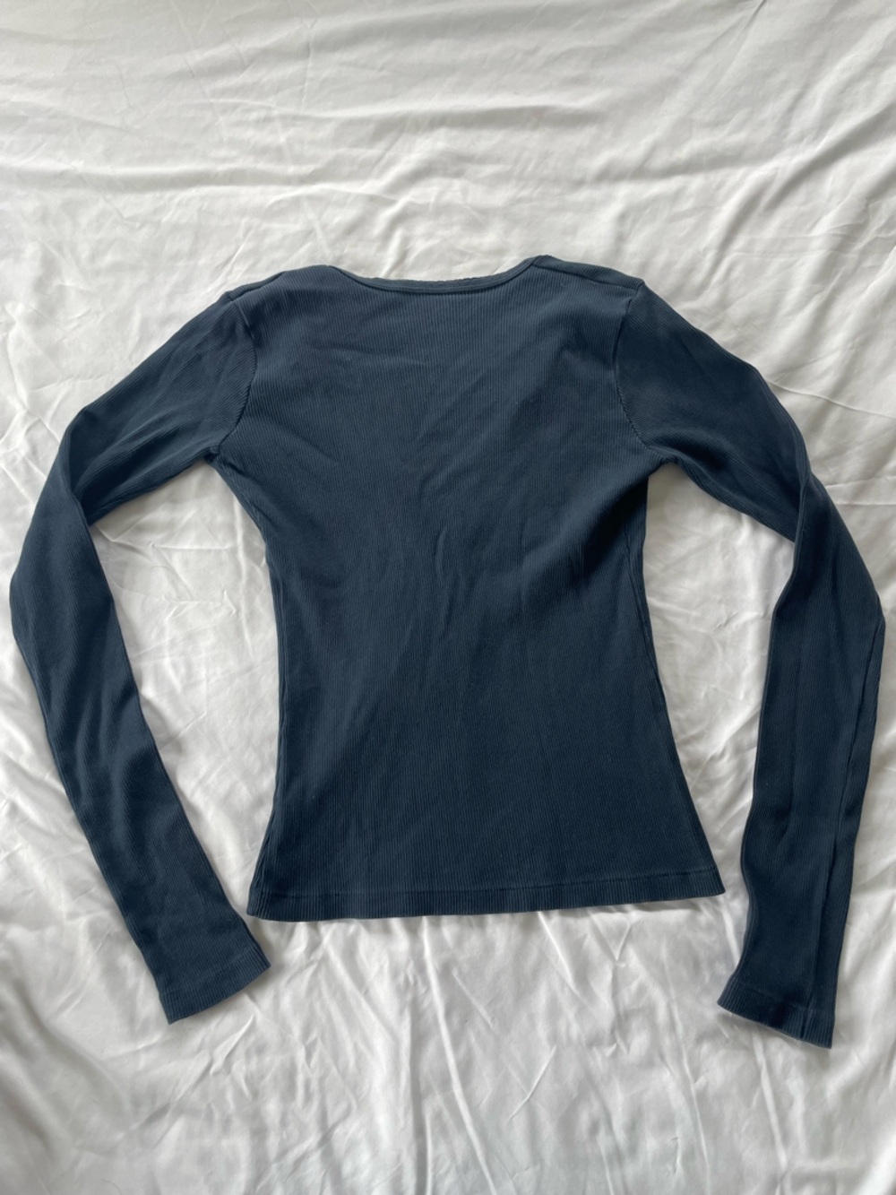 Brandy Melville Ribbed V-Neck Button Front Top - Dark Navy - Picture 2 of 3